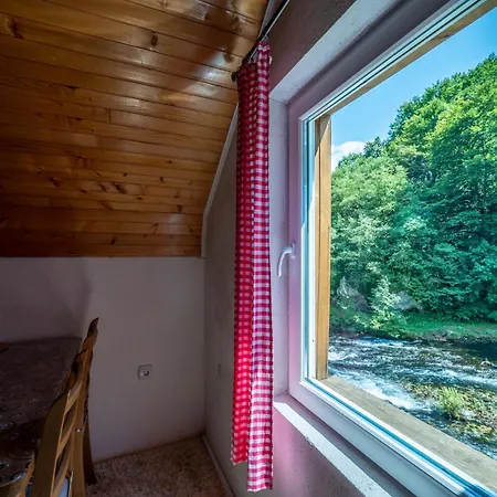 Domacinstvo Na Kraju Svijeta * Šipovo