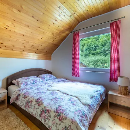 Domacinstvo Na Kraju Svijeta Hétvégi ház *