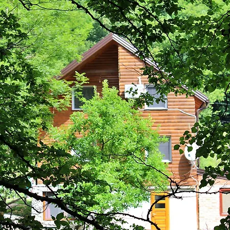 Hétvégi ház Domacinstvo Na Kraju Svijeta Šipovo