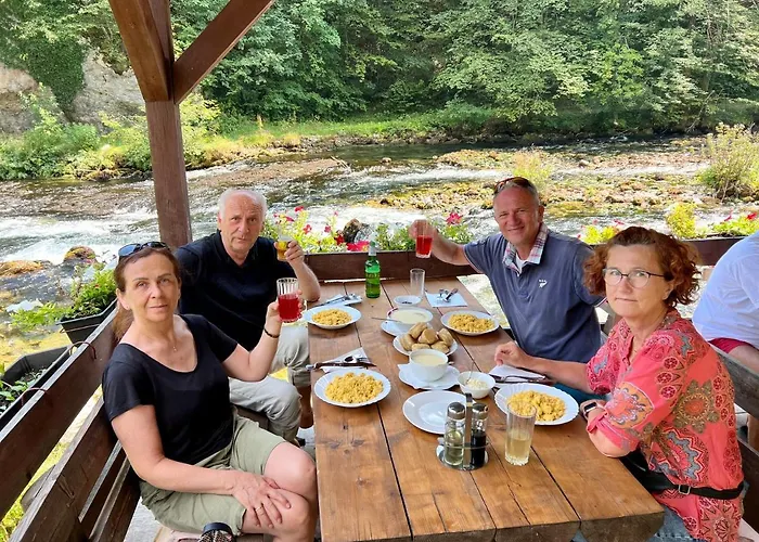 Hétvégi ház Domacinstvo Na Kraju Svijeta Šipovo