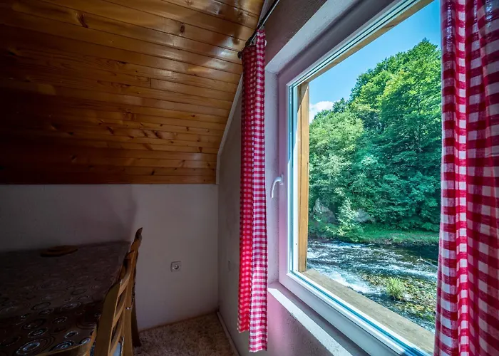 Domacinstvo Na Kraju Svijeta * Šipovo