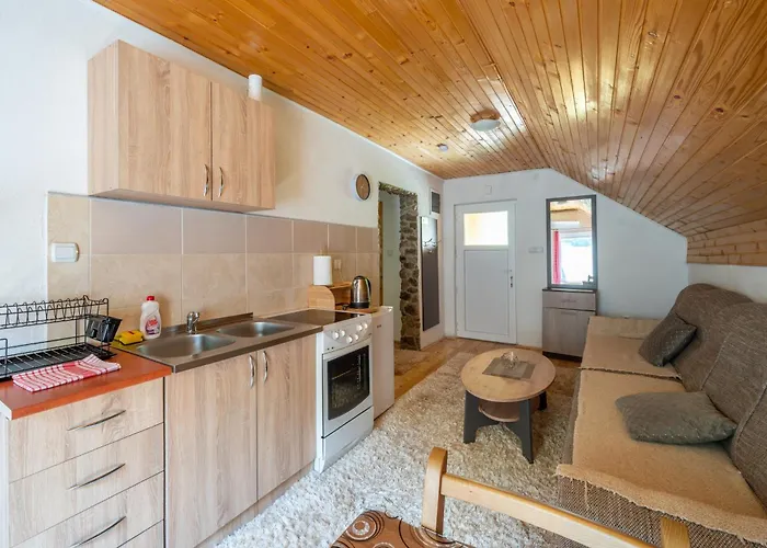 Domacinstvo Na Kraju Svijeta Hétvégi ház