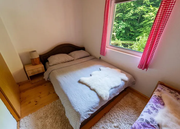 Hétvégi ház Domacinstvo Na Kraju Svijeta Šipovo