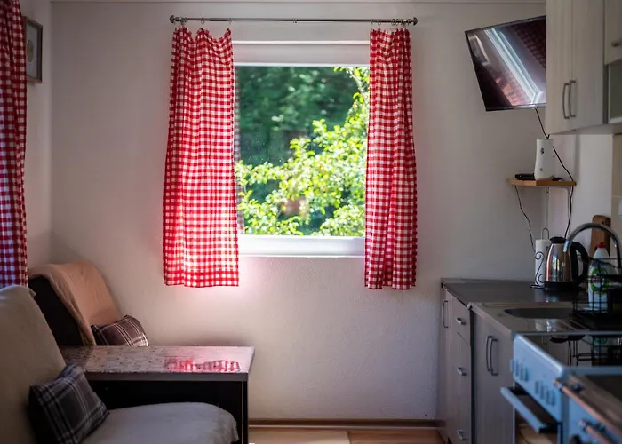 Domacinstvo Na Kraju Svijeta * Šipovo