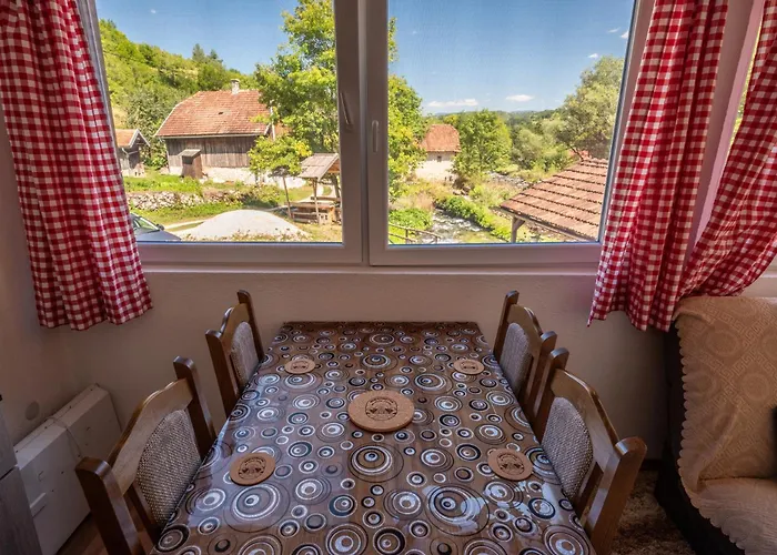 Hétvégi ház Domacinstvo Na Kraju Svijeta